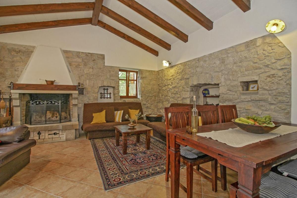 Jakov In Zupanici Labin  Esterno foto